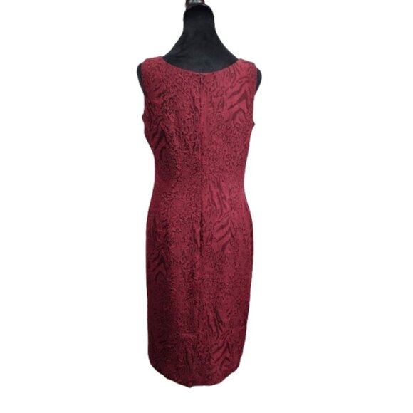 Studio I Woman's Size 6 Maroon Animal Print Fully Lined Shift Dress and Jacket - Picture 8 of 14